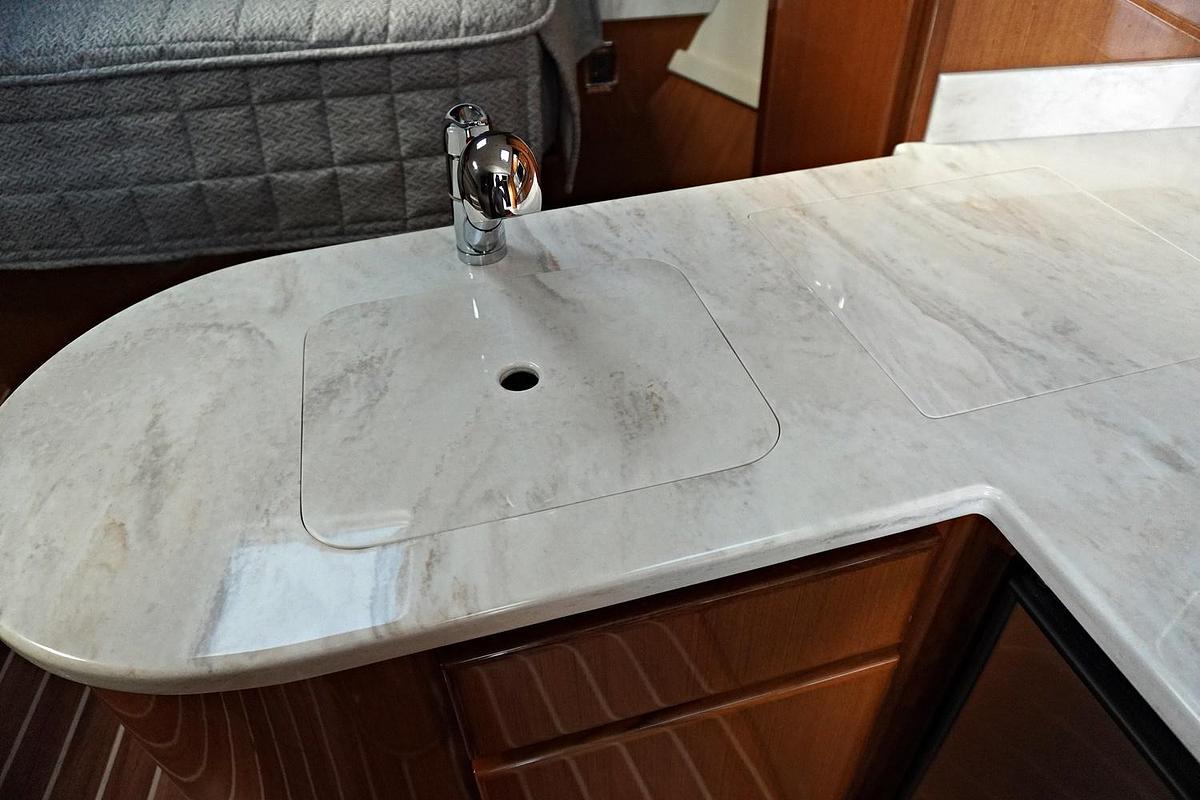 Used 2022 Henriques 42EXHT | 42ft