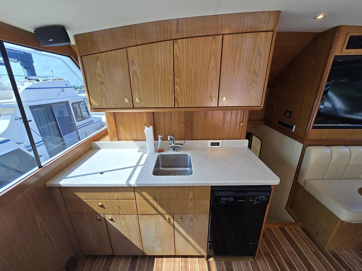 Used 1986 Ocean Yachts Super Sport | 55ft