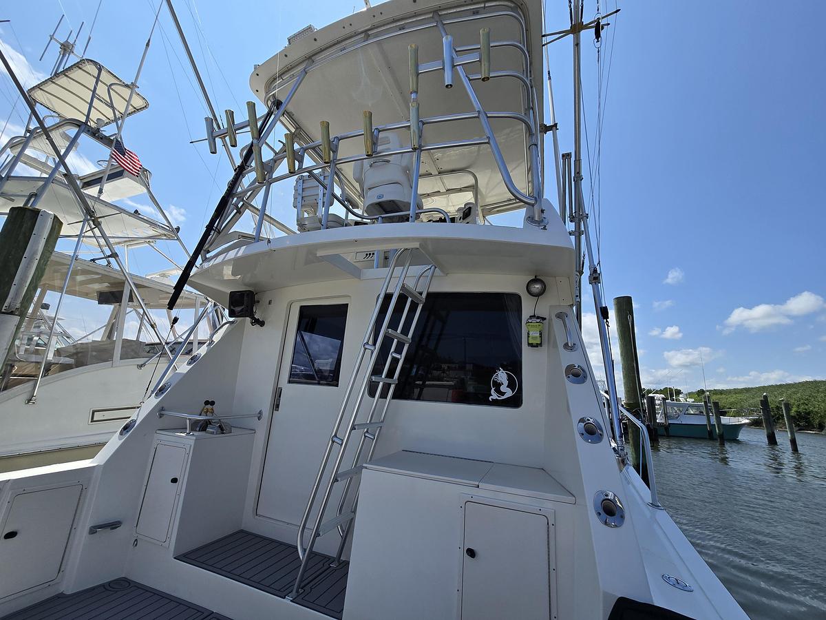 Used 1998 38' Henriques Sportfisherman