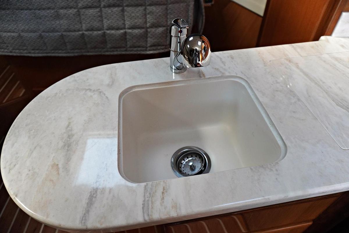 Used 2022 Henriques 42EXHT | 42ft