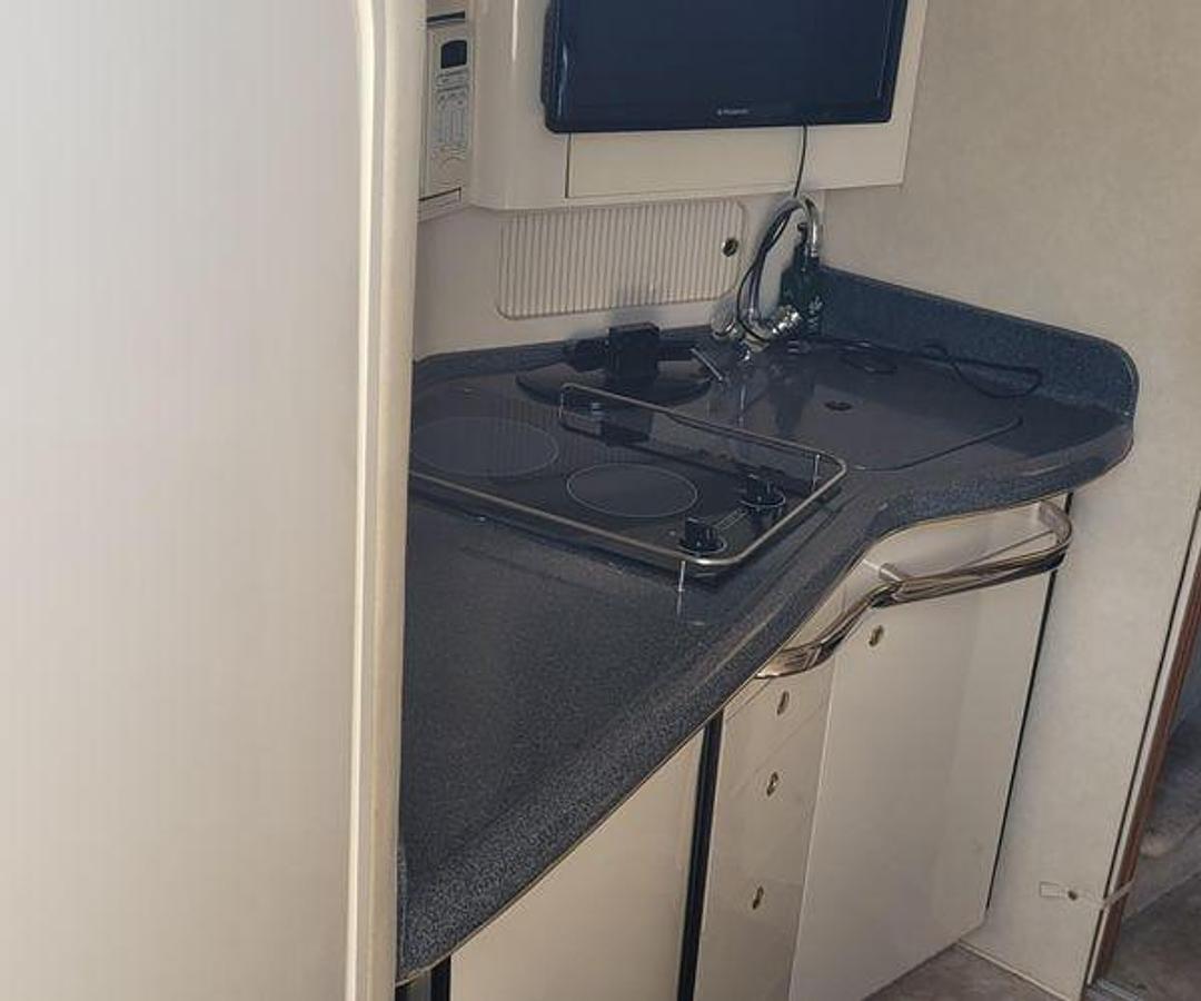 Used 1997 33' Sea Ray 330 Express Cruiser