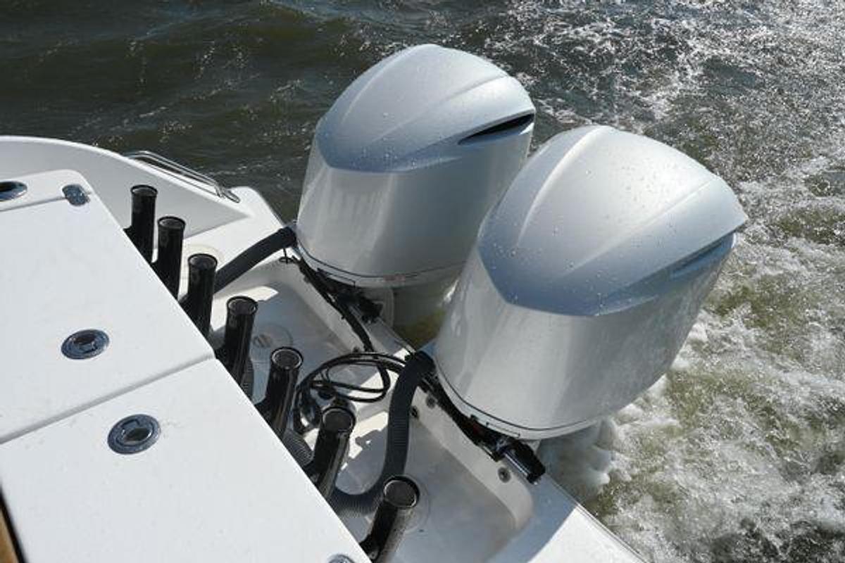 Used 2021 32' Cape Horn 32T | 32ft