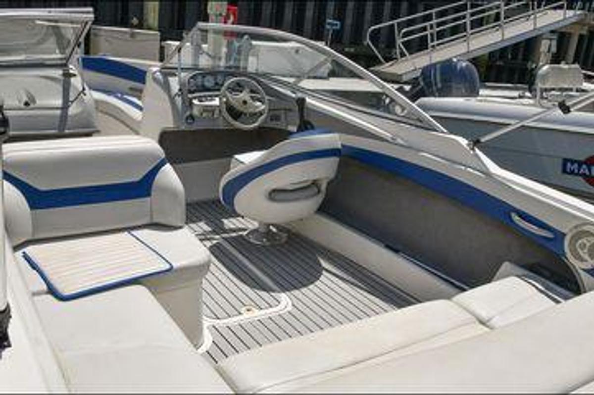 Used 2005 22' Bayliner Bowrider 225 | 22ft