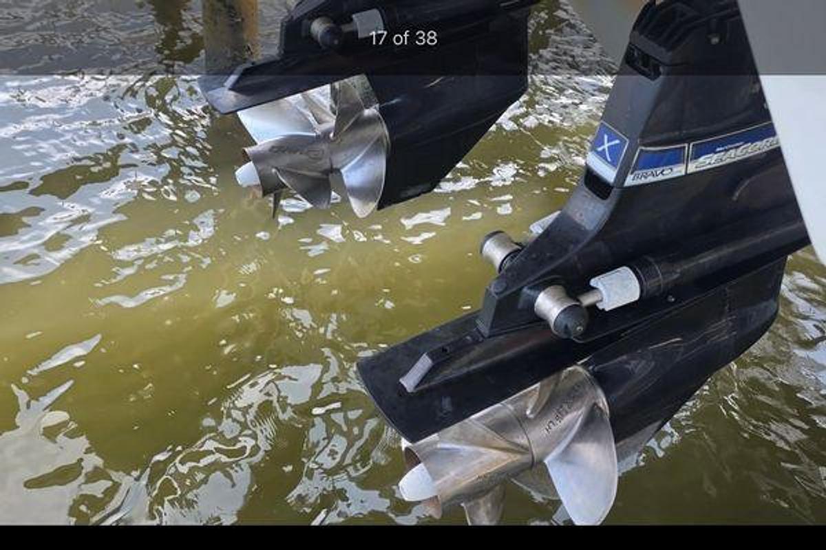 Used 2020 33' Formula 330 Crossover Bowrider