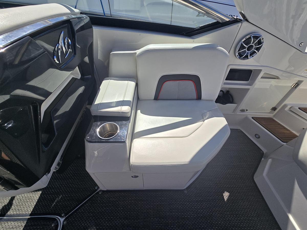 Used 2014 288 Monterey SS | 28ft