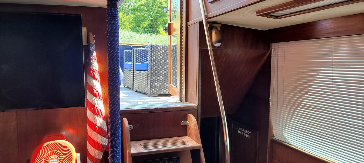 Used 1976 Hatteras 38 DC | 38ft