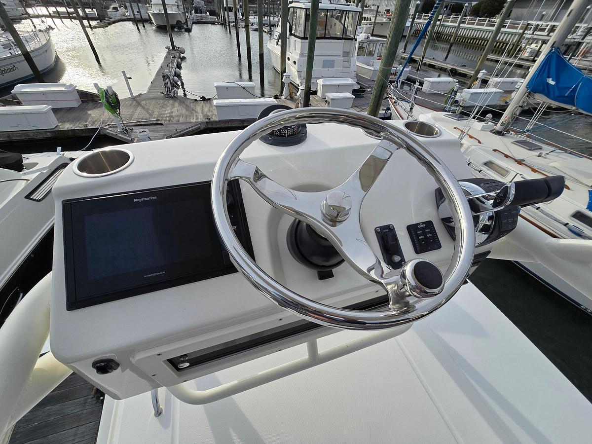 Used 2015 Boston Whaler 350 Outrage | 35ft