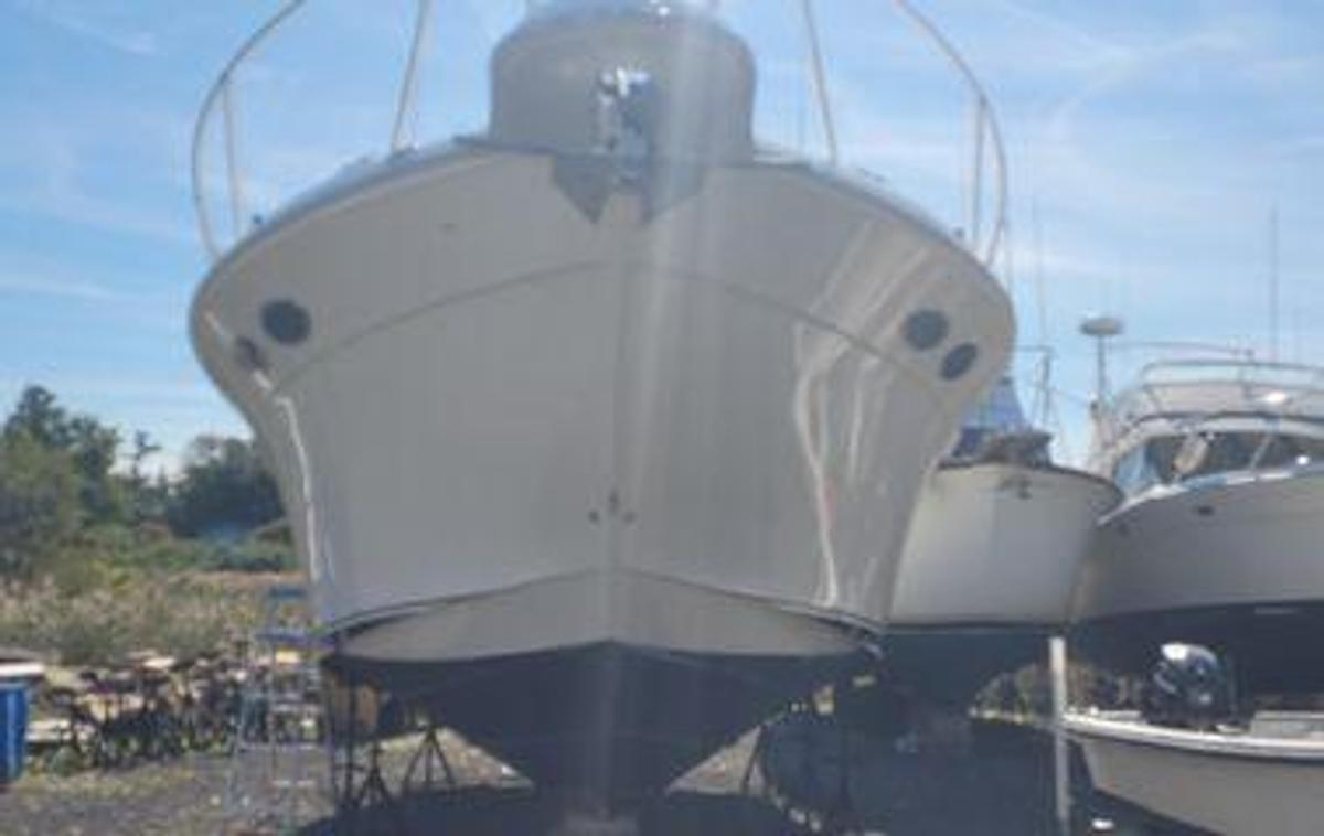 Used 1997 33' Sea Ray 330 Express Cruiser