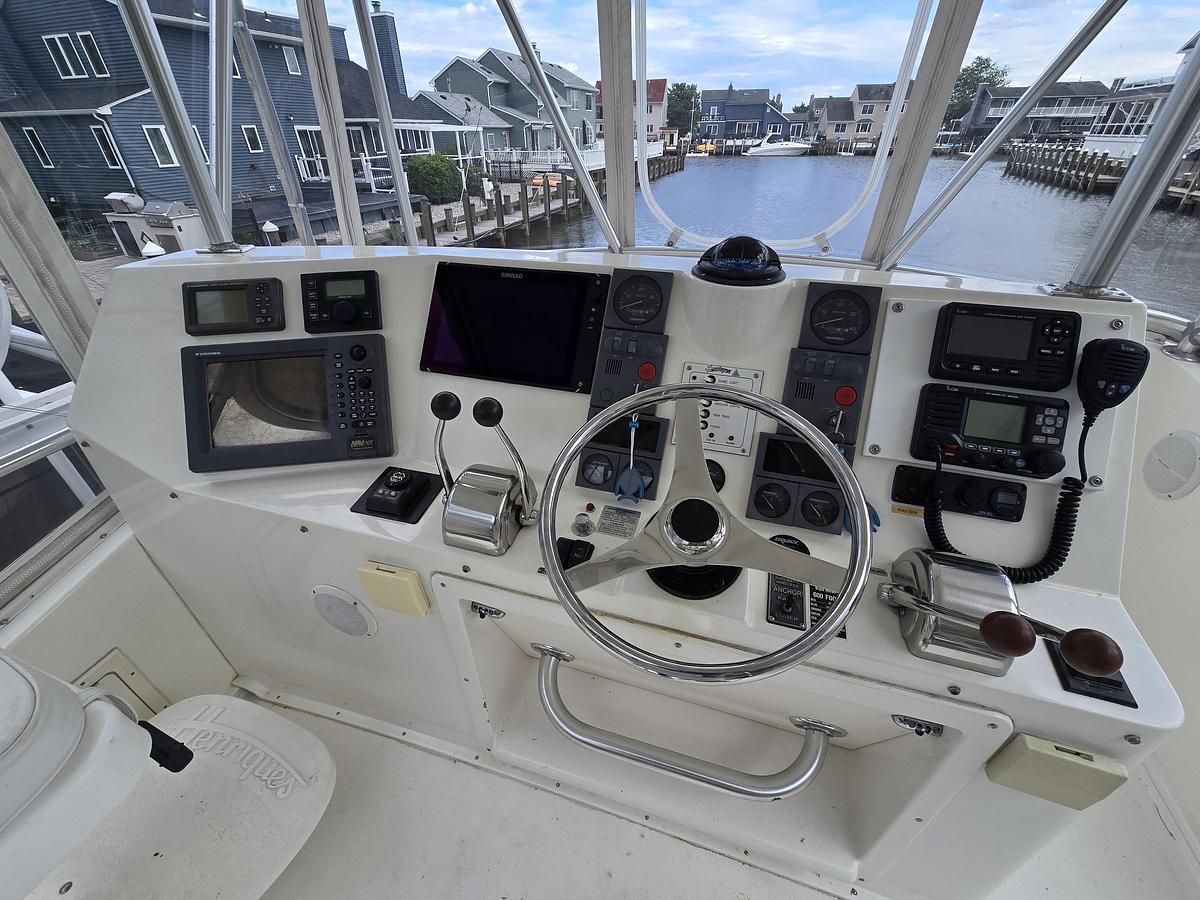 Used 2003 35' Henriques Sportfisherman Flybridge | 35ft