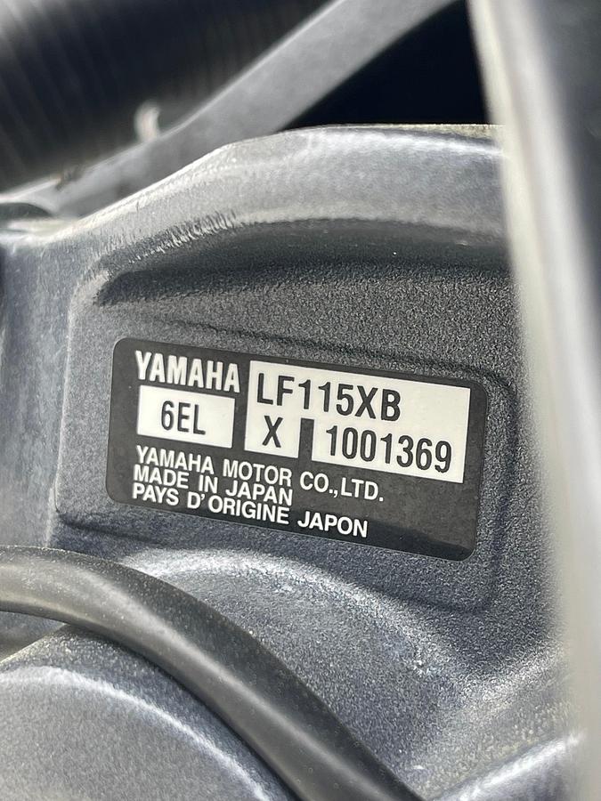 Used 2019 World Cat 230 DC | 23ft