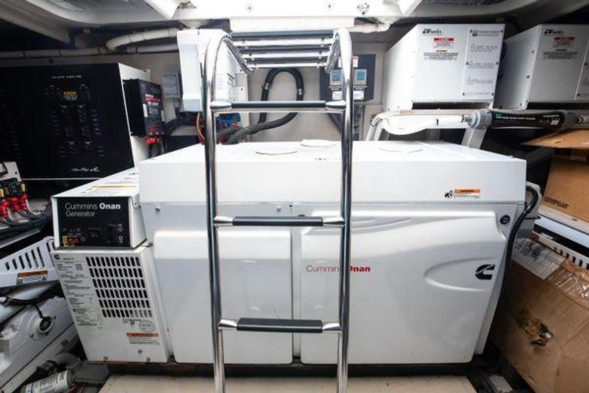 Used 2018 65' Sea Ray L650 | 65ft