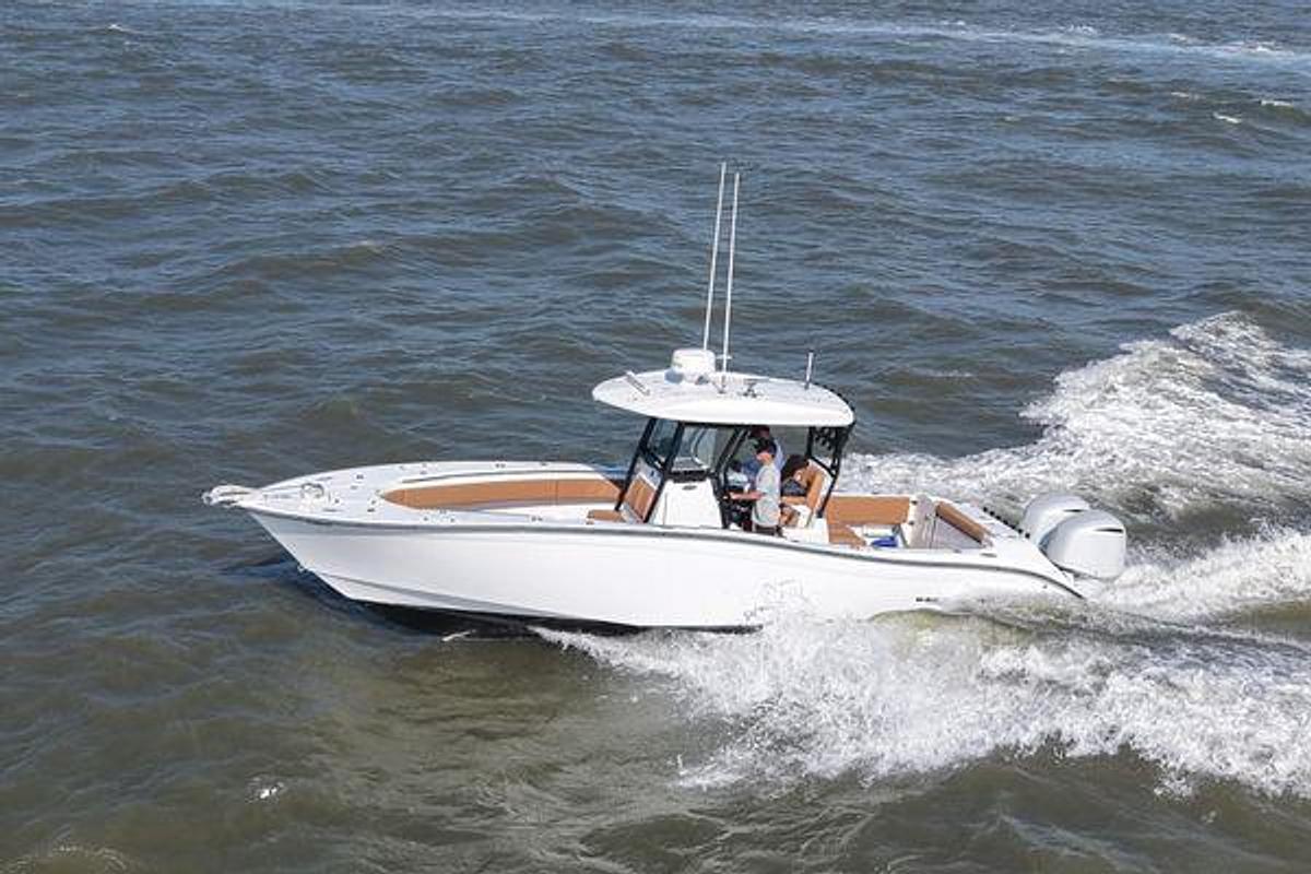 Used 2021 32' Cape Horn 32T | 32ft
