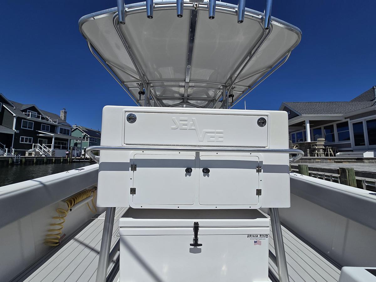 Used 2004 SeaVee 340B | 34ft