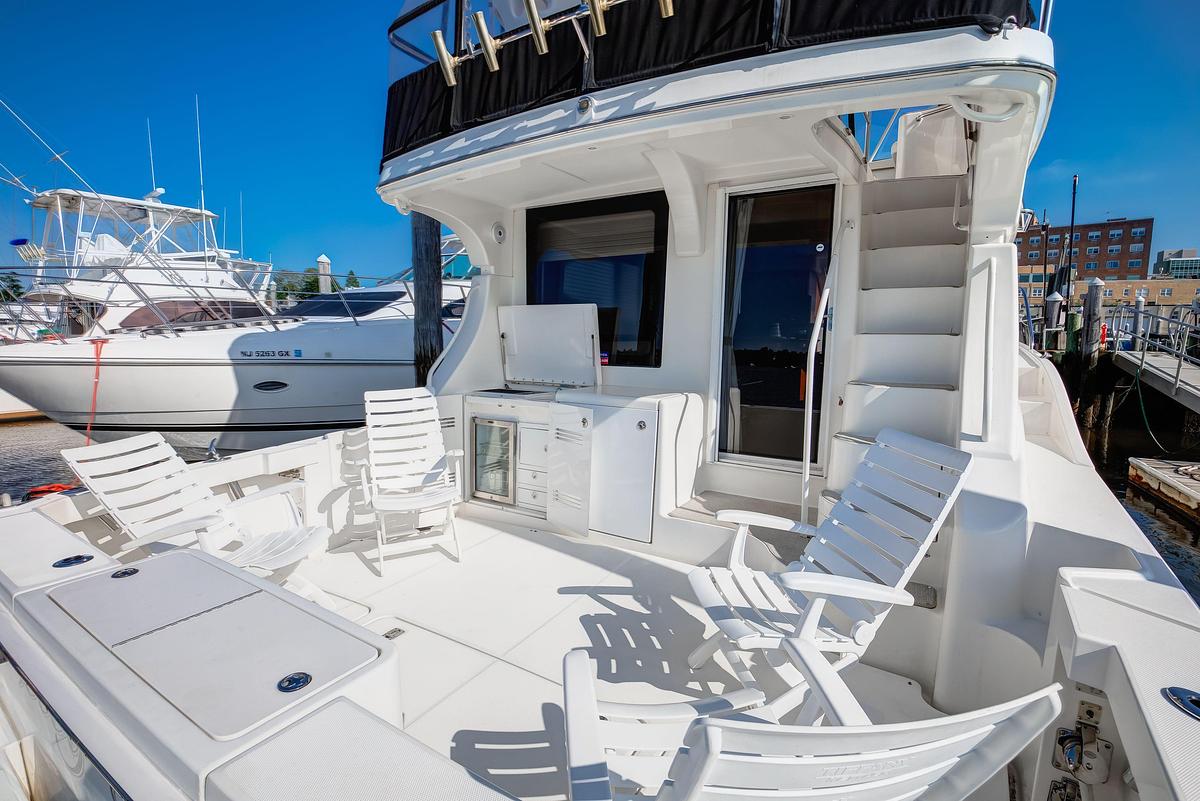 Used 2006 Silverton 50 Convertible | 50ft