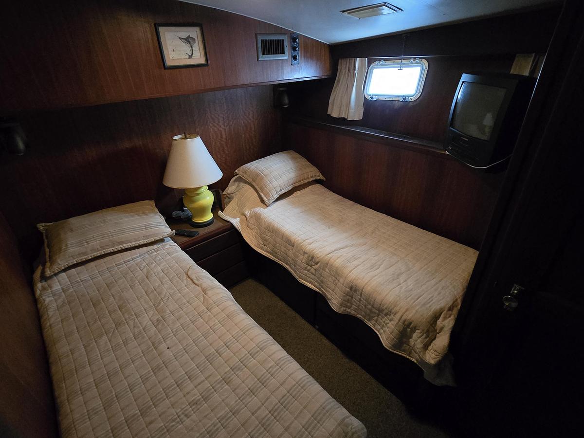 Used 1975 Hatteras 46 Convertible | 46ft