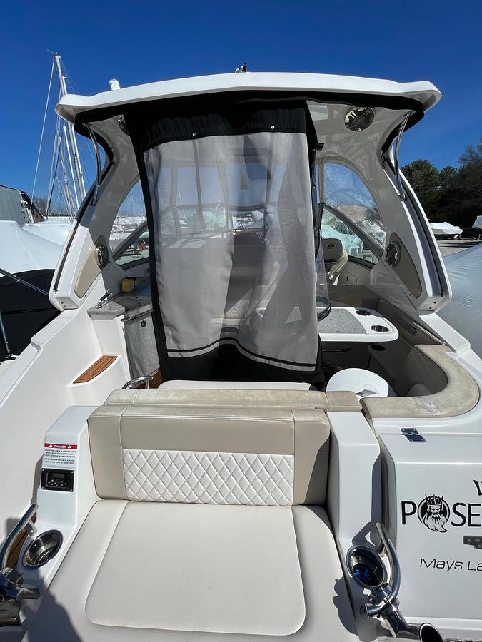 Used 2018 Chaparral 310 Signature | 31ft