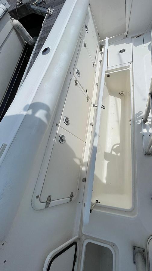 Used 2004 Century 3200 Center Console | 32ft