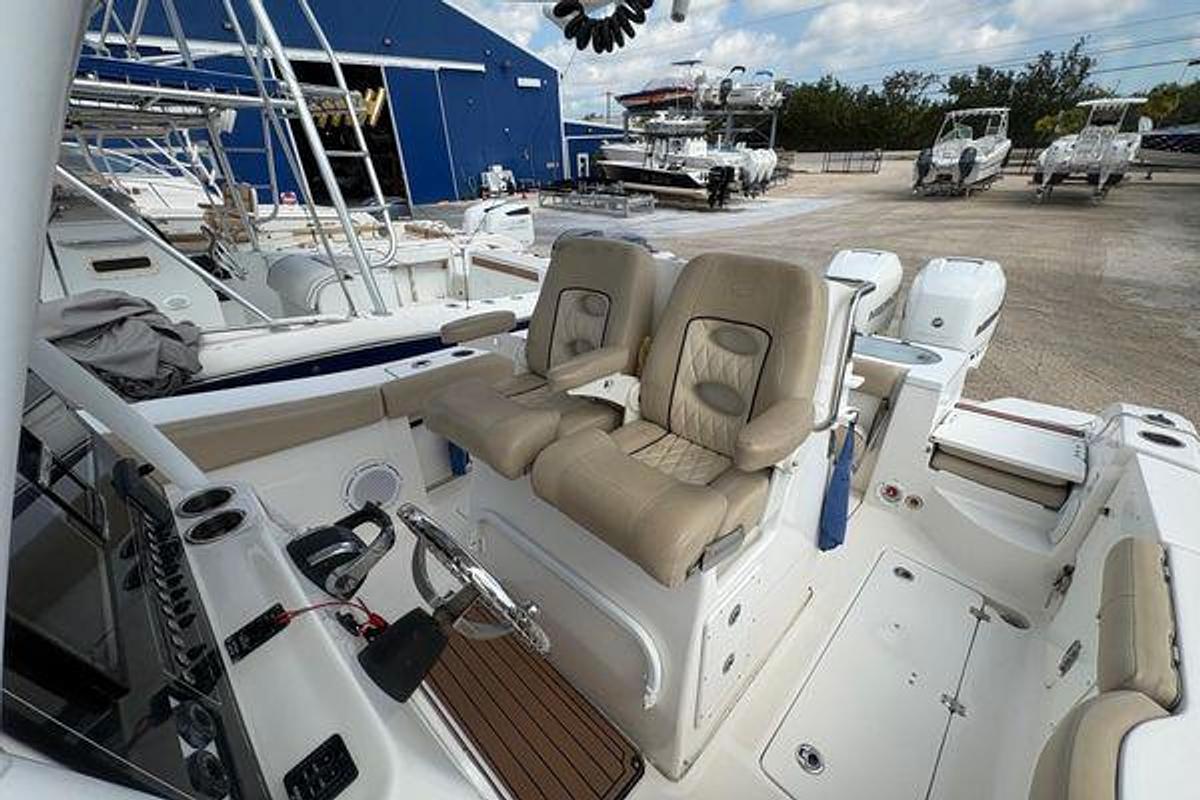 Used 2017 Sea Fox 288 Commander | 28ft