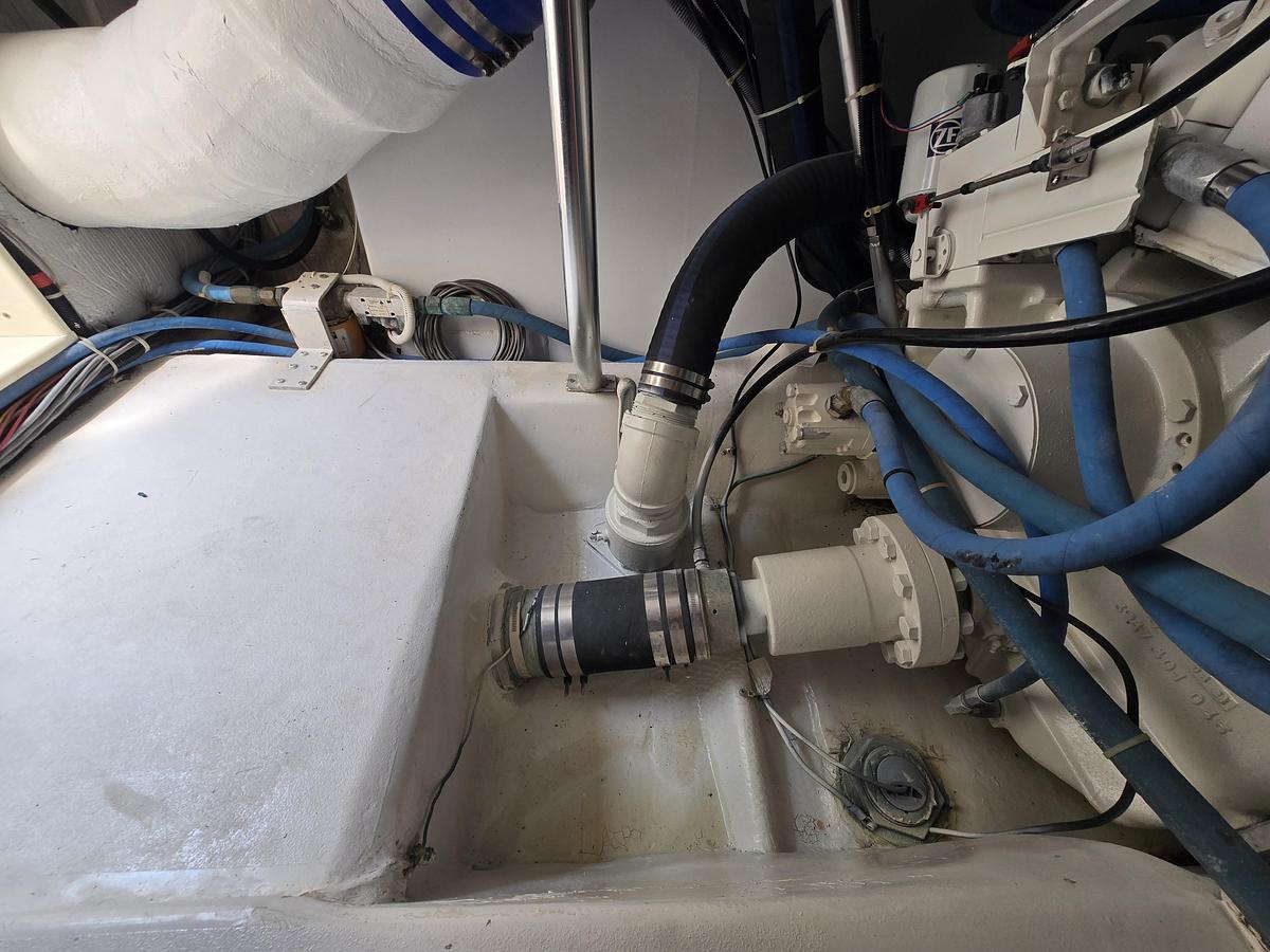 Used 1986 Ocean Yachts Super Sport | 55ft