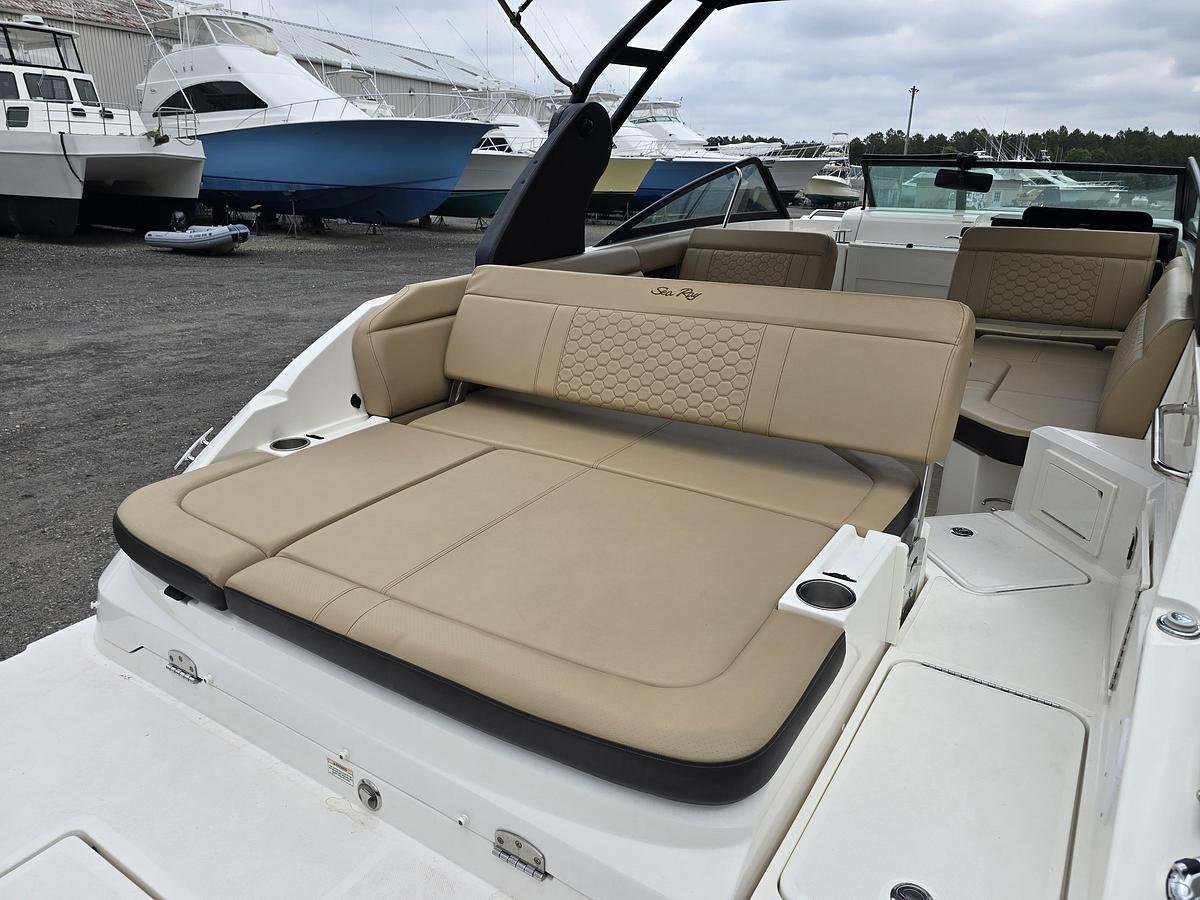 Used 2019 25' Sea Ray SDX 250