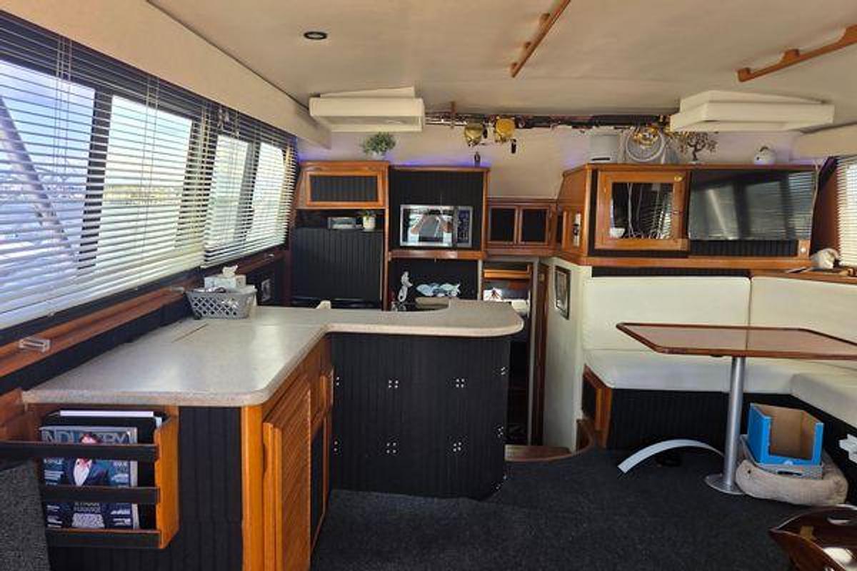 Used 1990 42' Egg Harbor Golden Egg 42 | 42ft