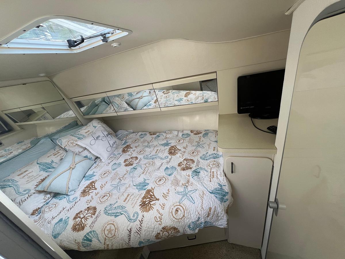 Used 1990 Trojan 11 Meter Express | 38ft