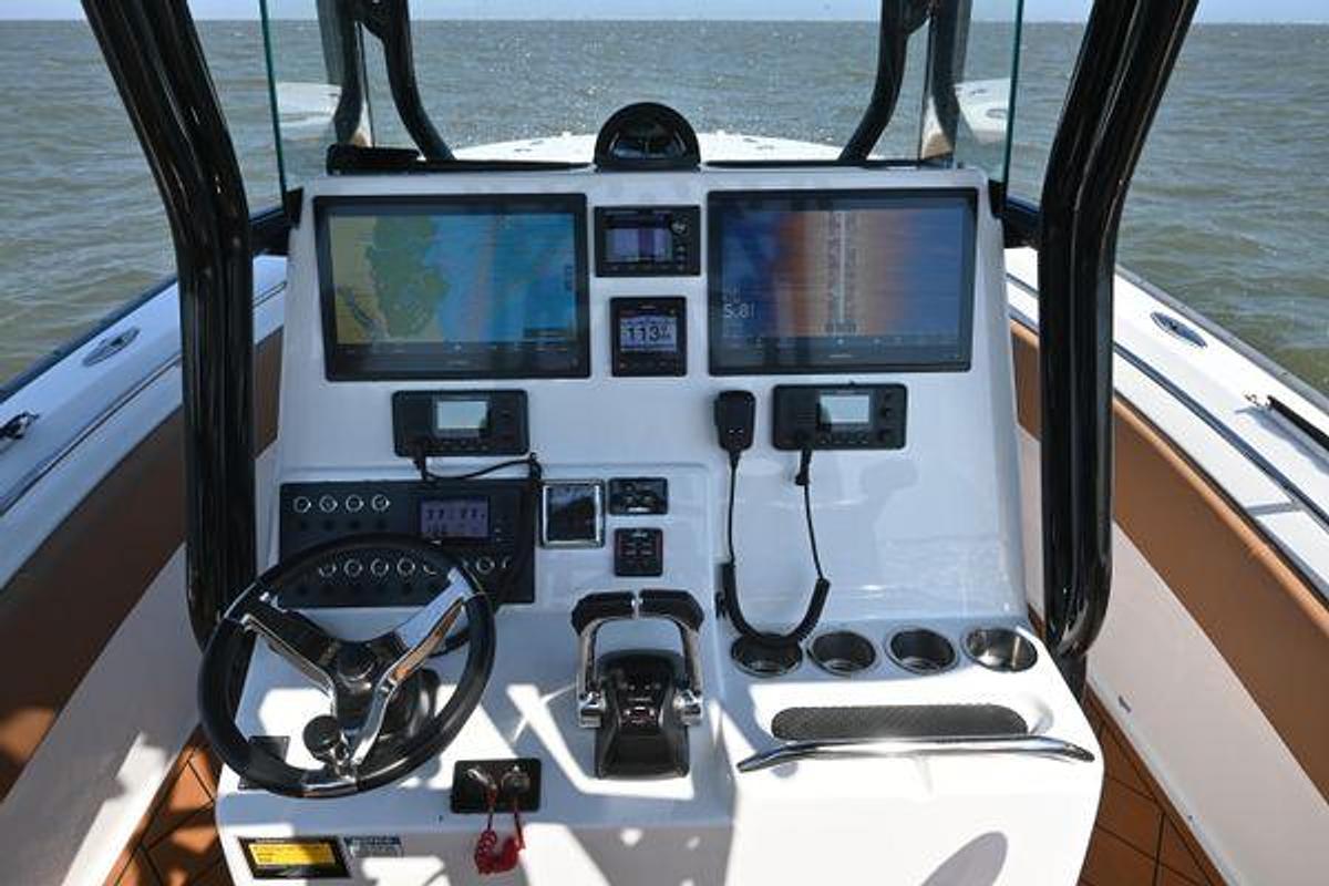 Used 2021 32' Cape Horn 32T | 32ft