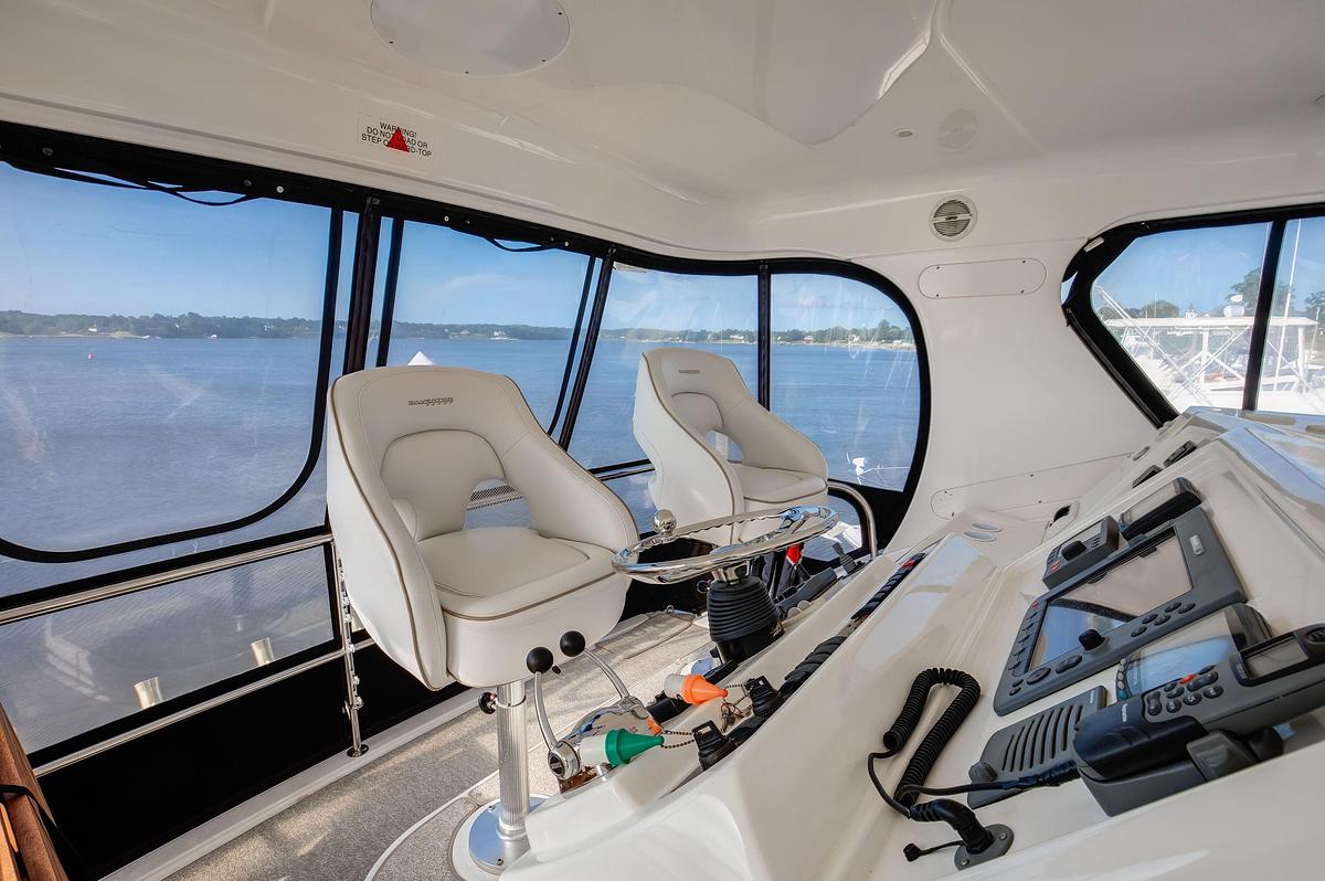 Used 2006 Silverton 50 Convertible | 50ft