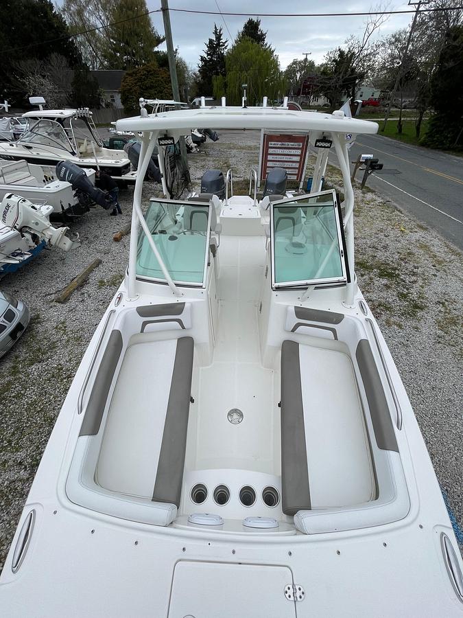 Used 2019 World Cat 230 DC | 23ft