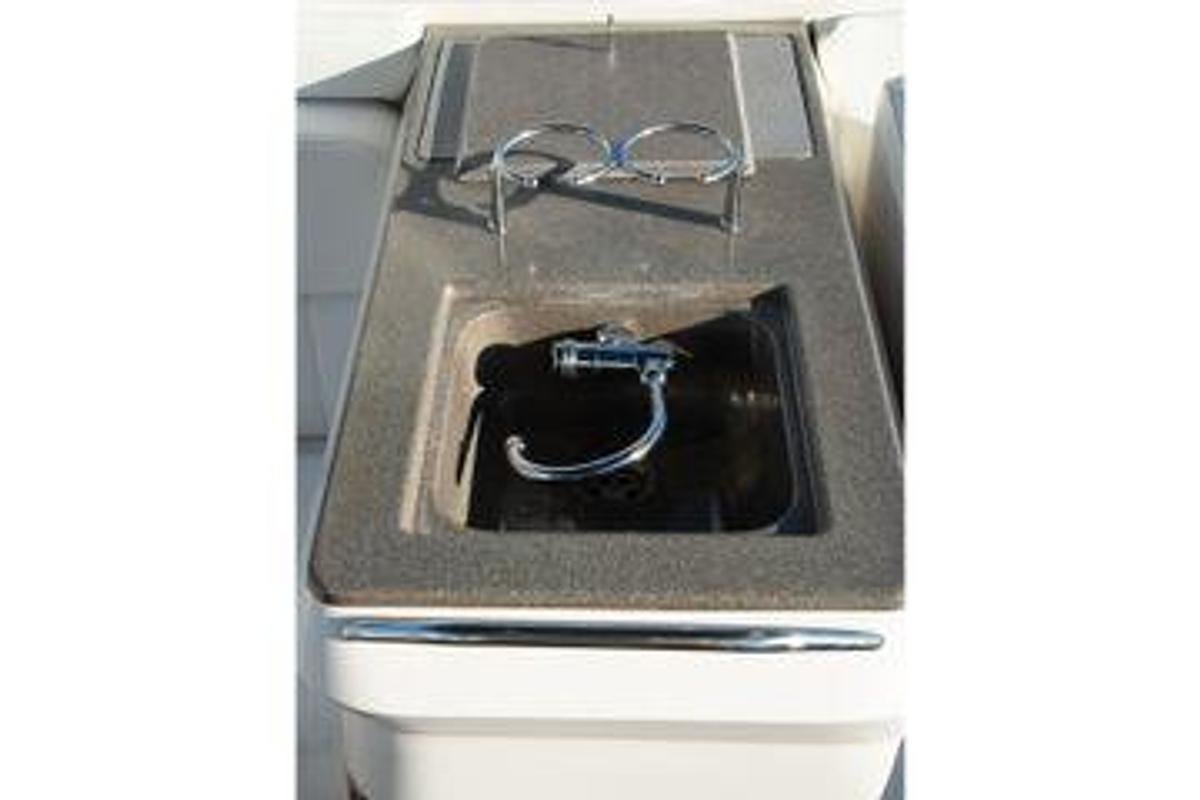 Used 2005 34' Regal 3350 Sport Cruiser