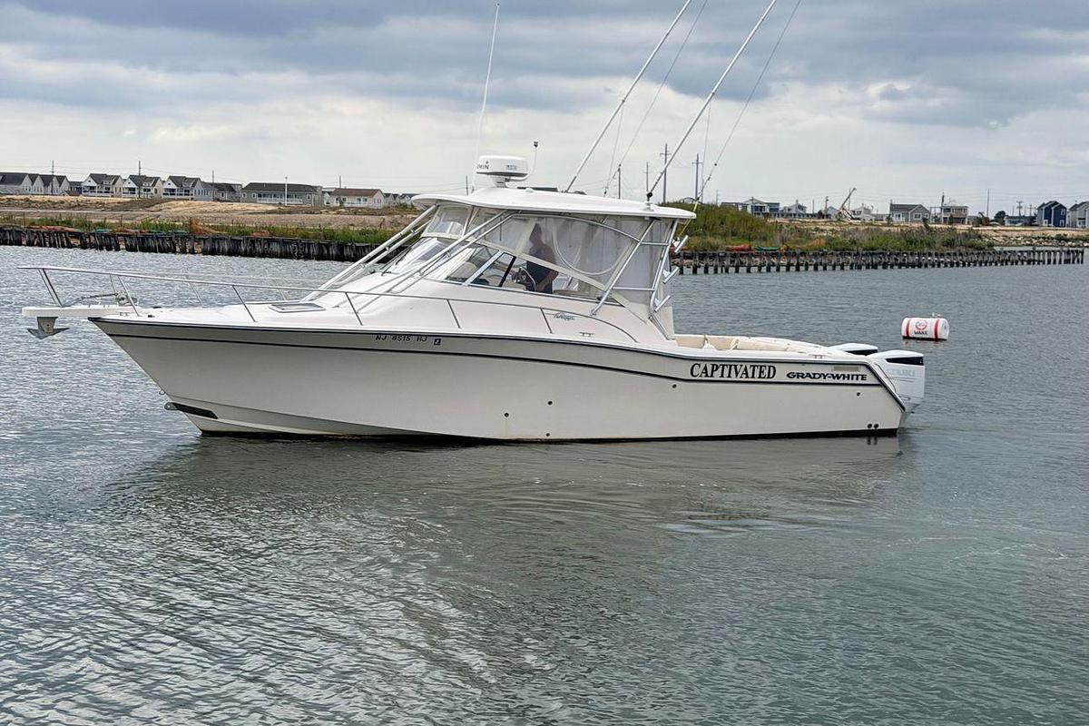 Used 2006 33' Grady-White Express 330 | 33ft