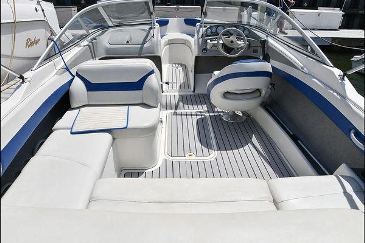 Used 2005 22' Bayliner Bowrider 225 | 22ft