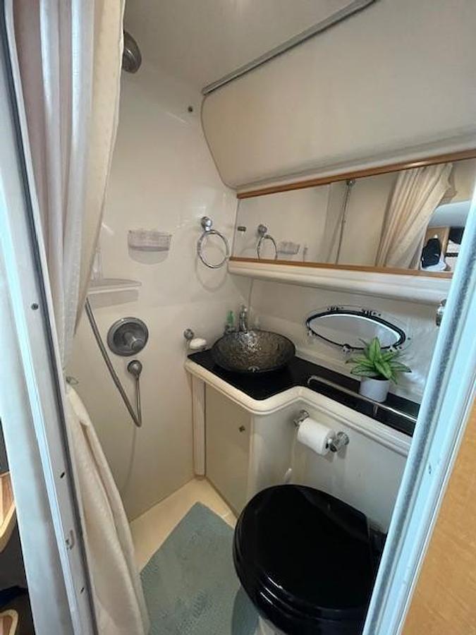 Used 2008 Larson Cabrio 330 Day Cruiser | 33ft