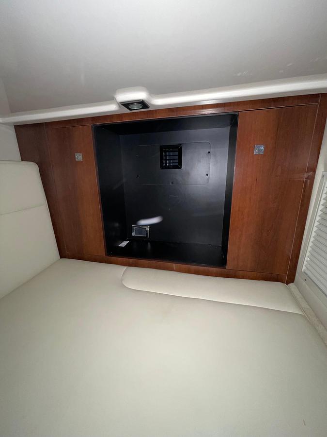 Used 2018 Chaparral 310 Signature | 31ft