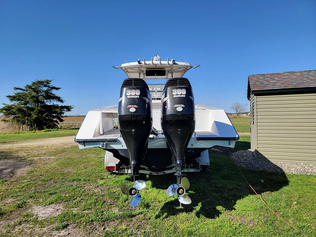 Used 1996 Venture 34 Center Console | 34ft