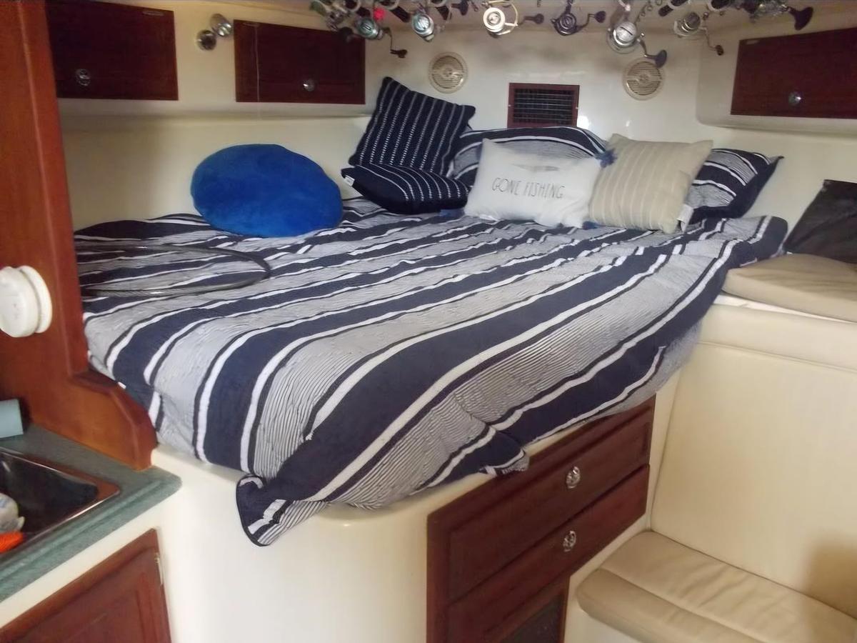 Used 2005 35' Carolina Classic Express | 35ft