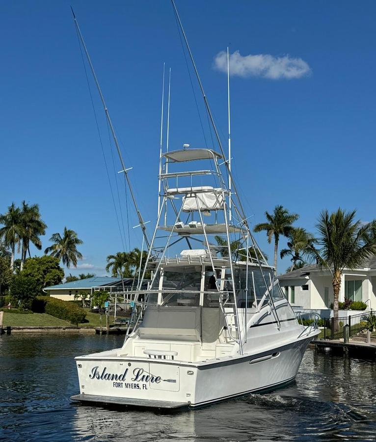 Used 1999 40' Ocean Yachts Open