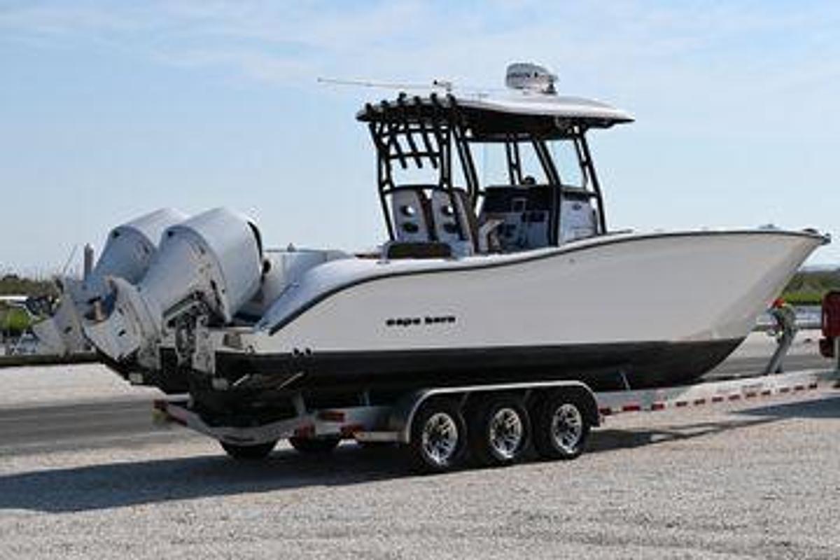 Used 2021 32' Cape Horn 32T | 32ft