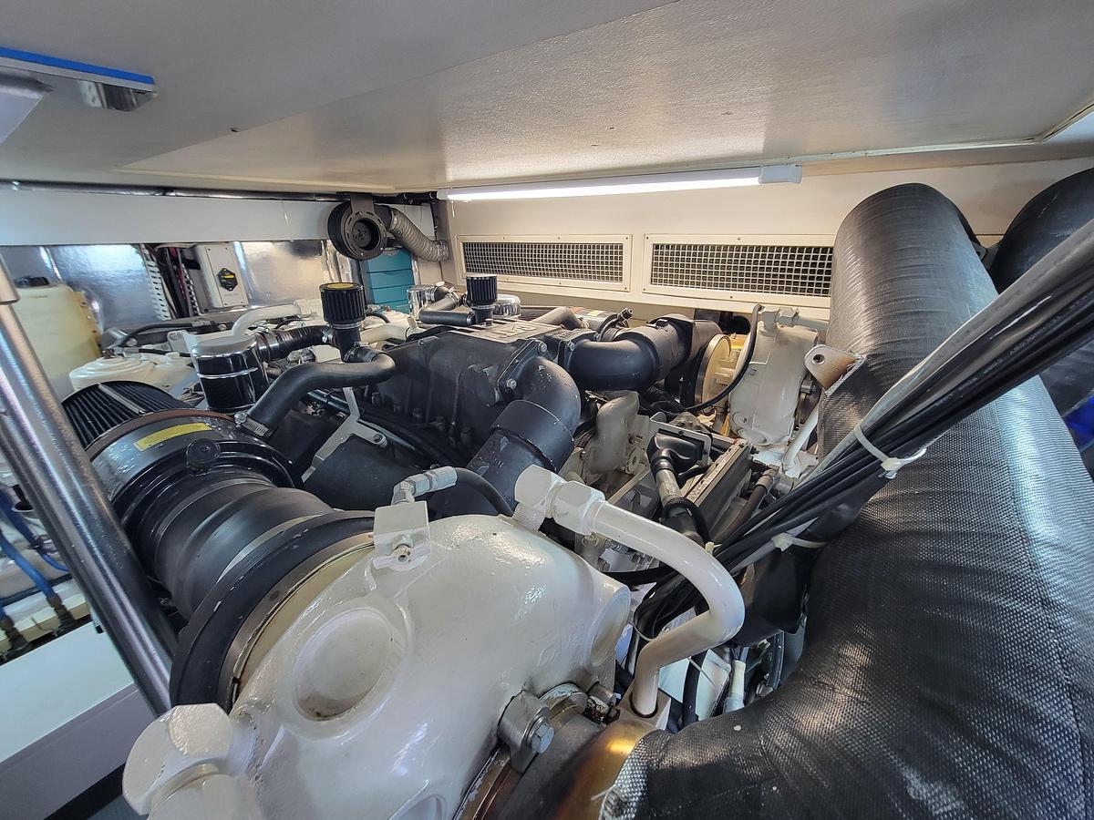 Used 2005 Ocean Yachts 57 Super Sport | 57ft