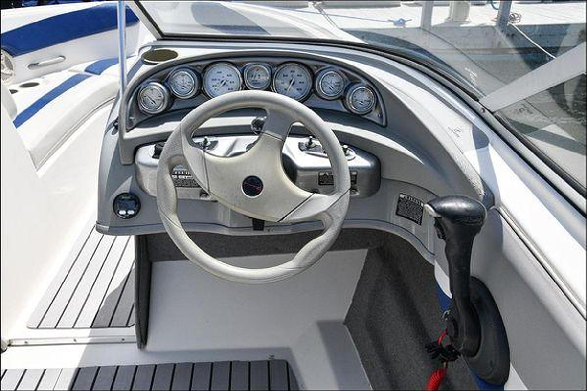 Used 2005 22' Bayliner Bowrider 225 | 22ft