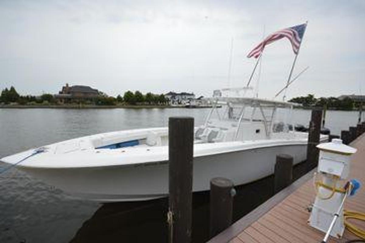 Used 2018 43' Invincible 43 Open Fisherman | 43ft