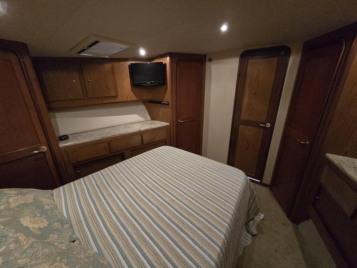 Used 1986 Ocean Yachts Super Sport | 55ft