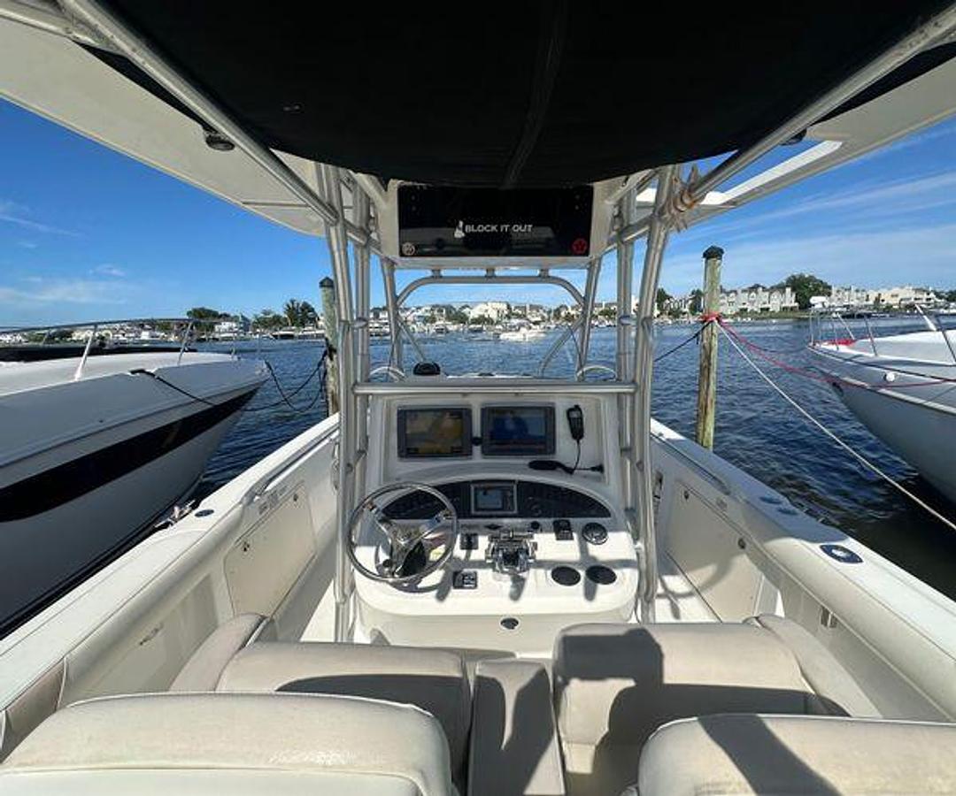 Used 2005 Boston Whaler 320 Outrage | 32ft