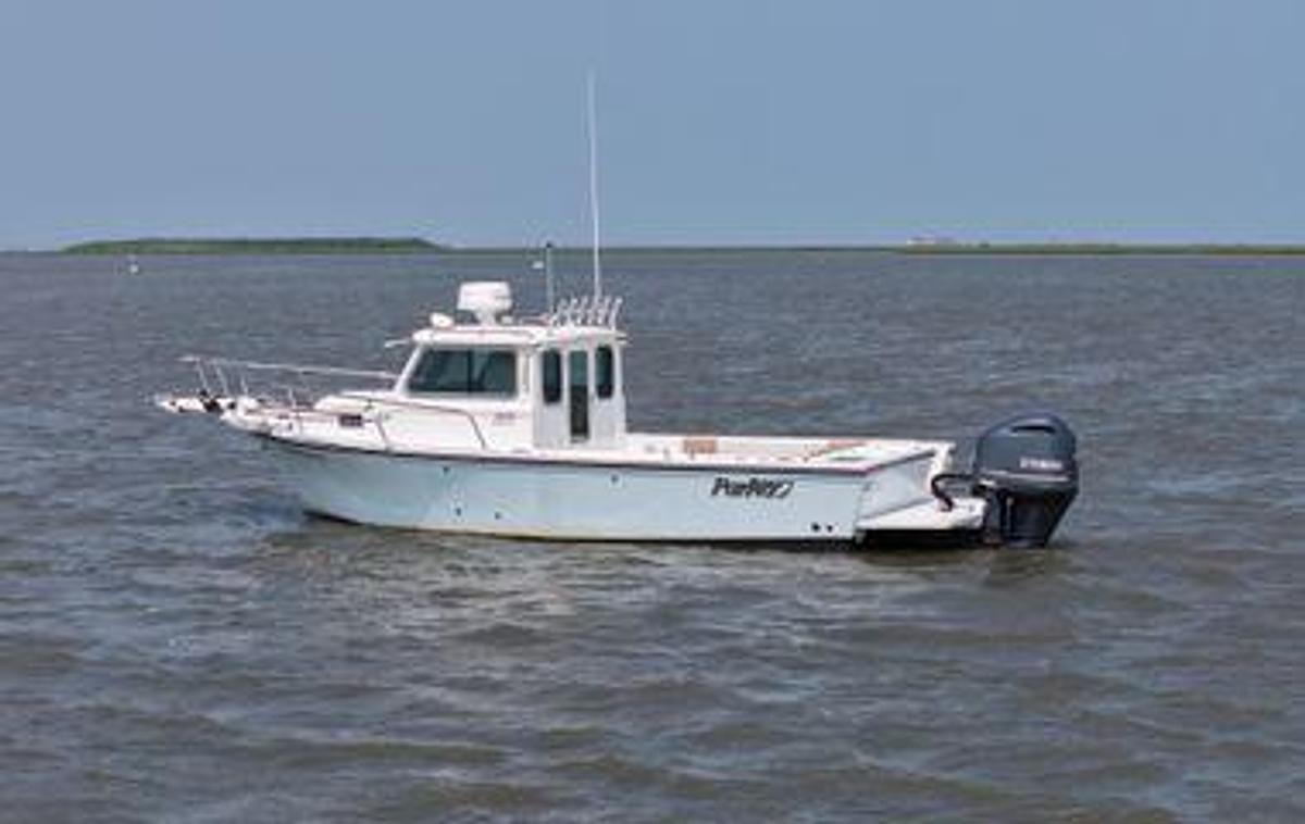 Used 2019 Parker 2320 Sport Cabin | 23ft