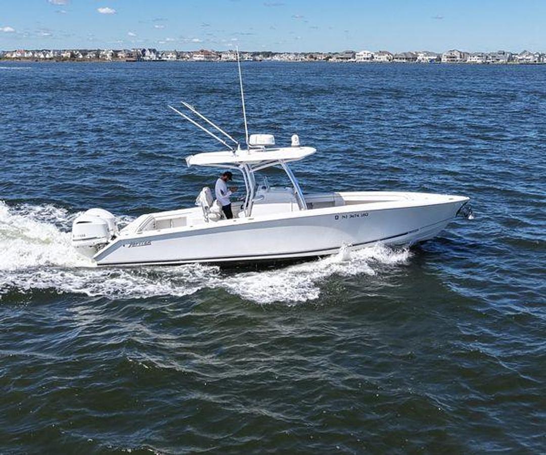 Used 2014 Jupiter 30 FS | 30ft
