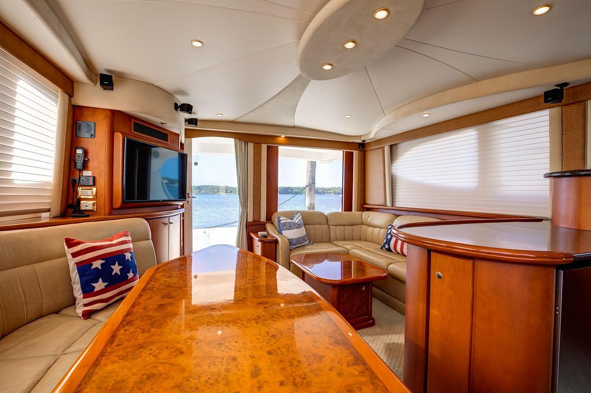 Used 2006 Silverton 50 Convertible | 50ft