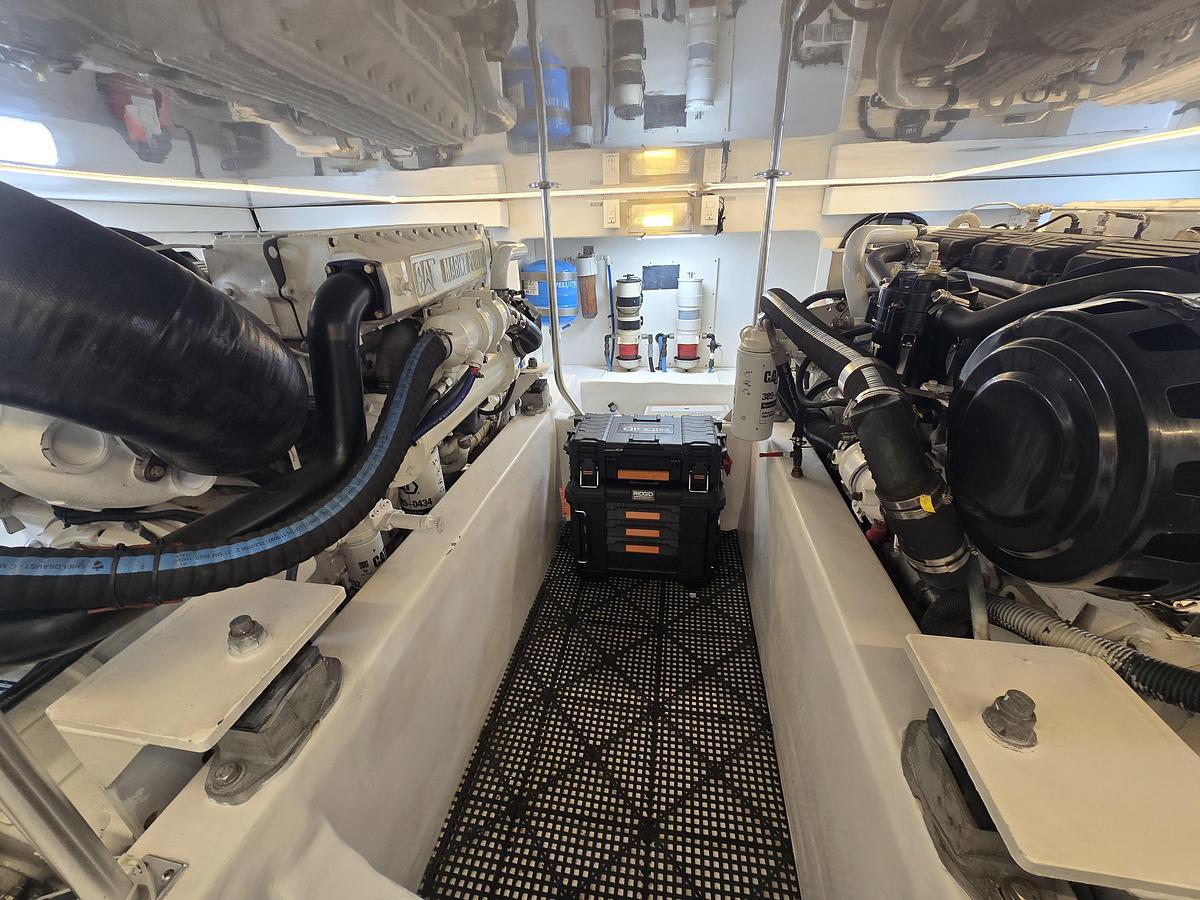 Used 2006 44' Jersey Cape 44 Sport Yacht | 44ft