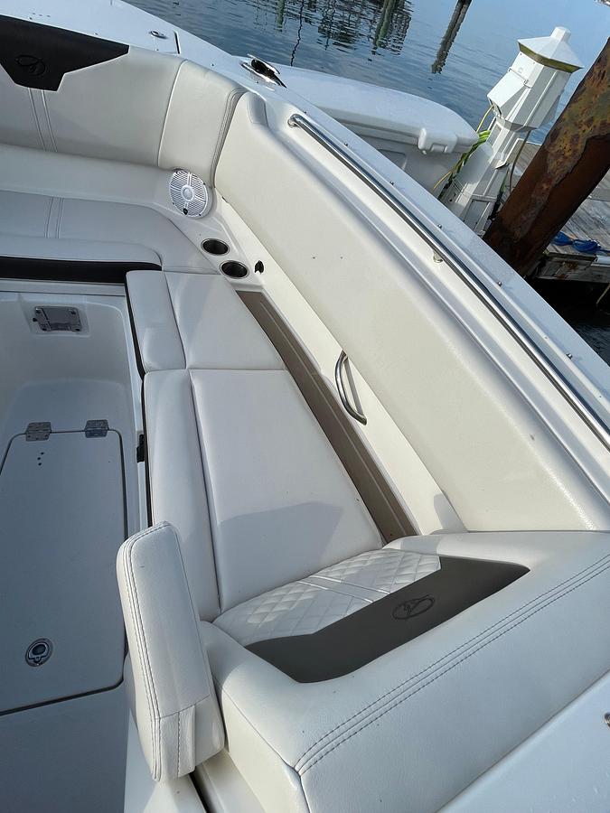 Used 2021 Sailfish 276 DC | 28ft