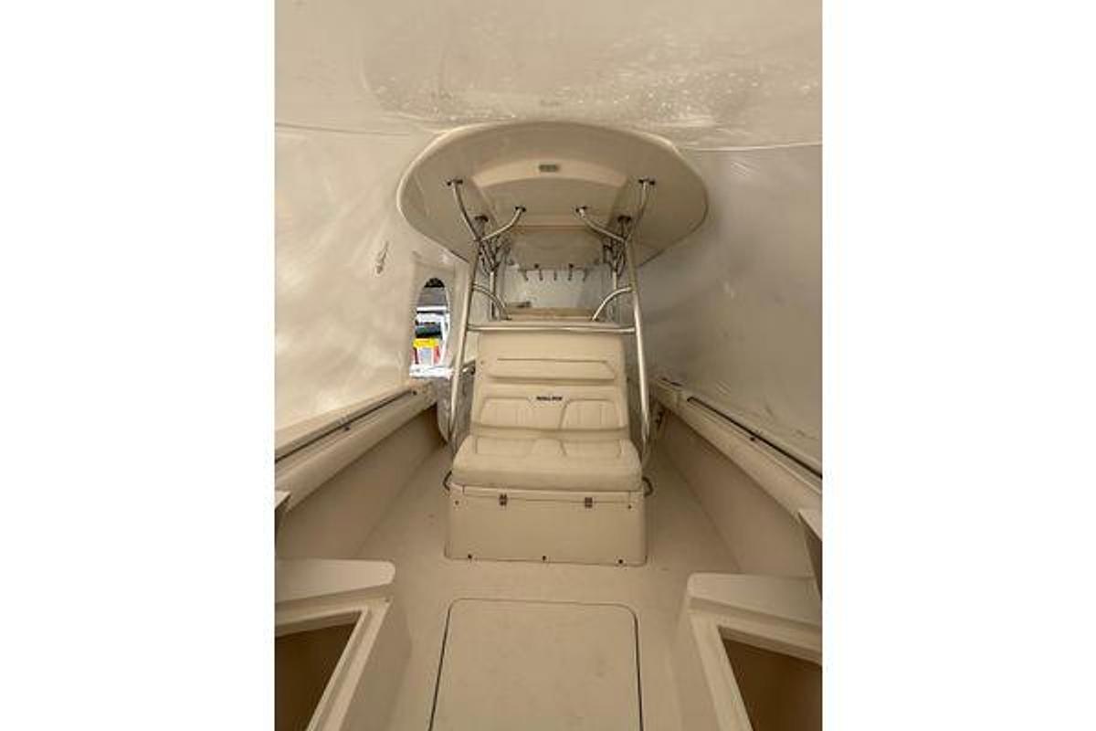 Used 2015 Regulator 28 Forward Seating | 28ft