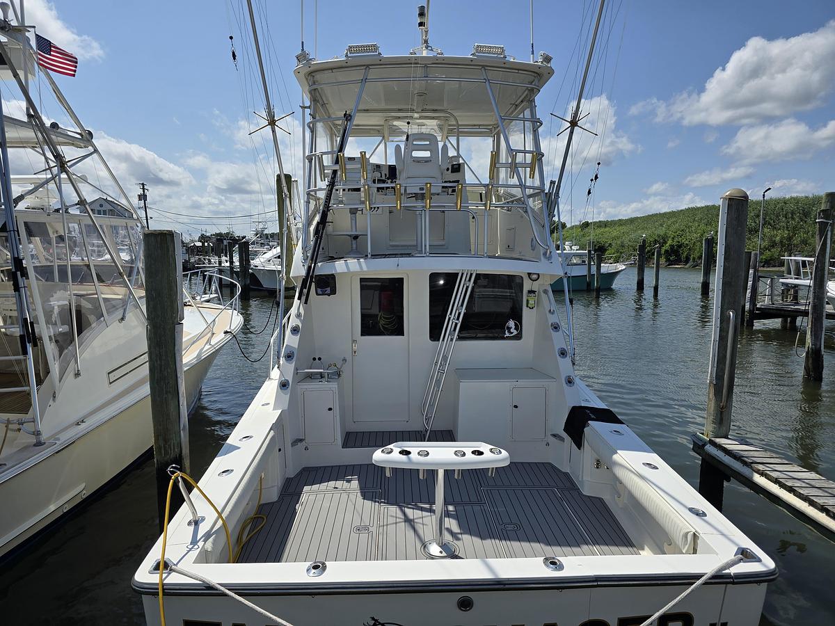 Used 1998 38' Henriques Sportfisherman